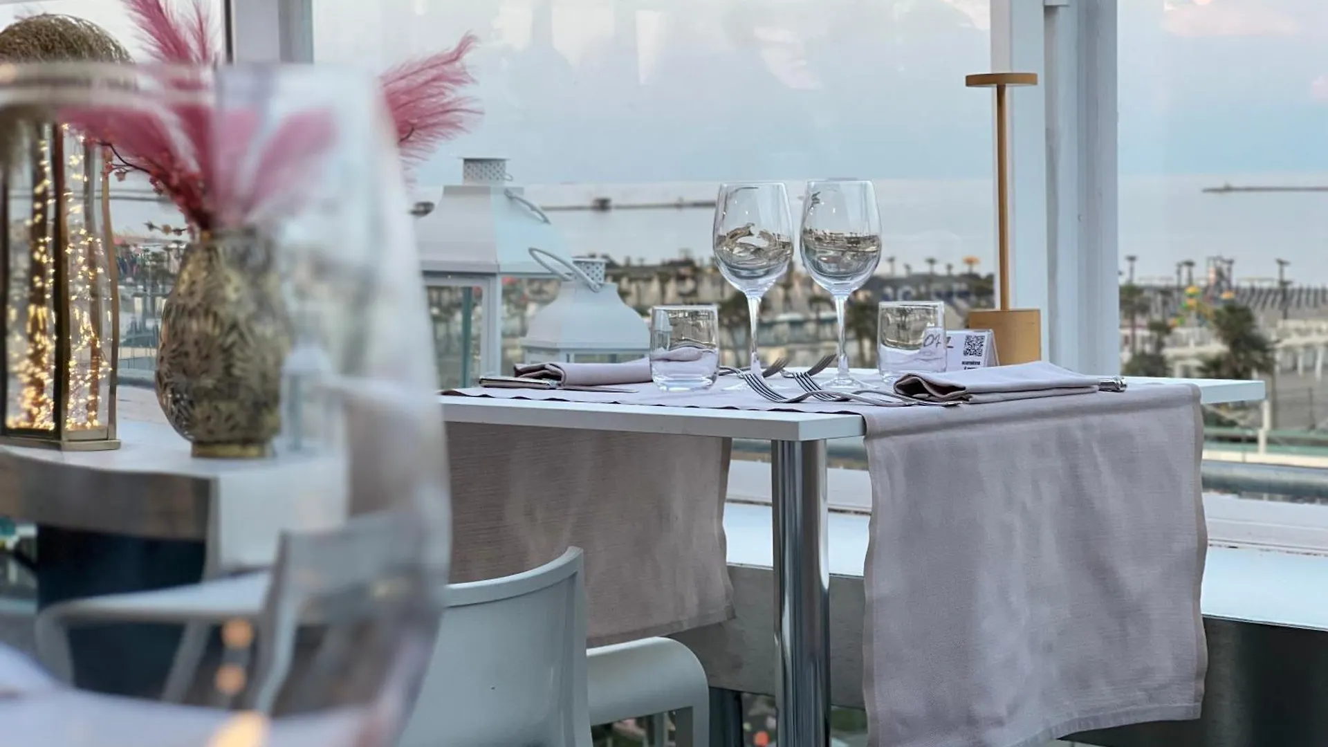 Ambasciatori Suite Hotel Sottomarina 3*,