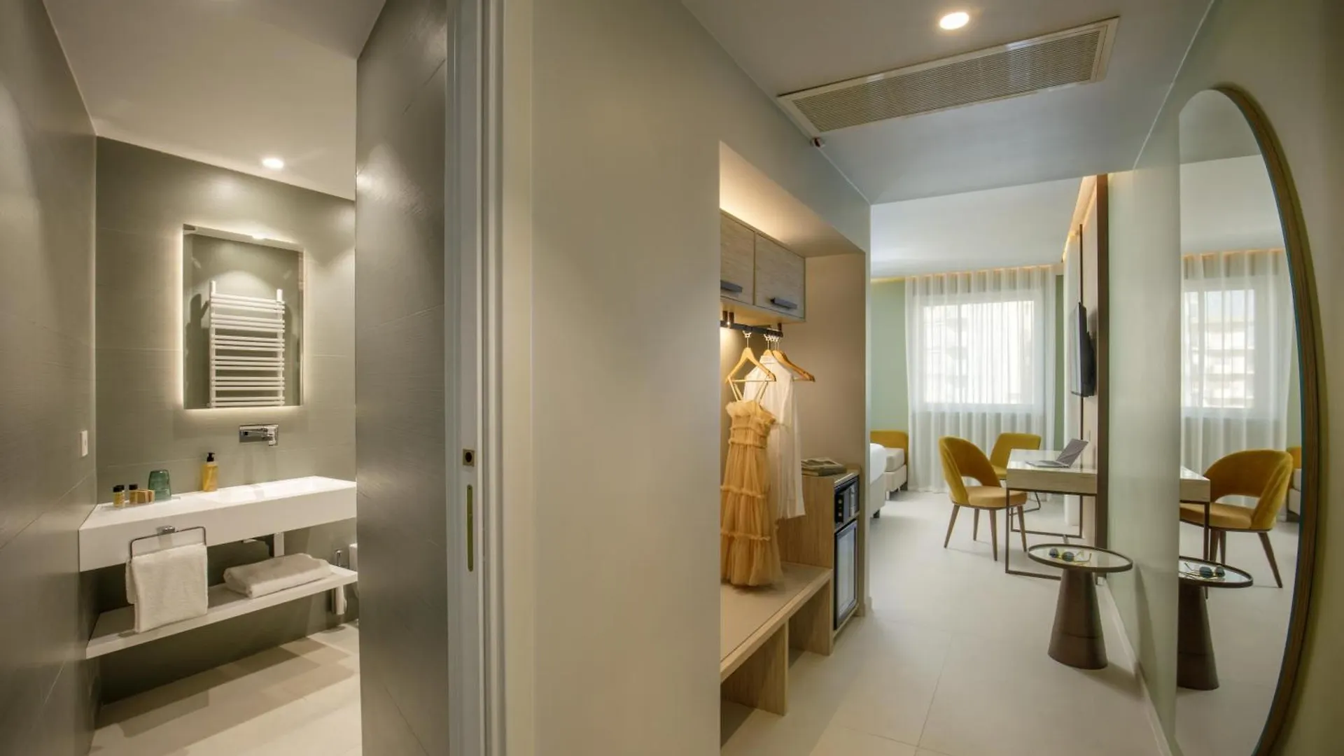 Ambasciatori Suite Hotel Sottomarina 3*,