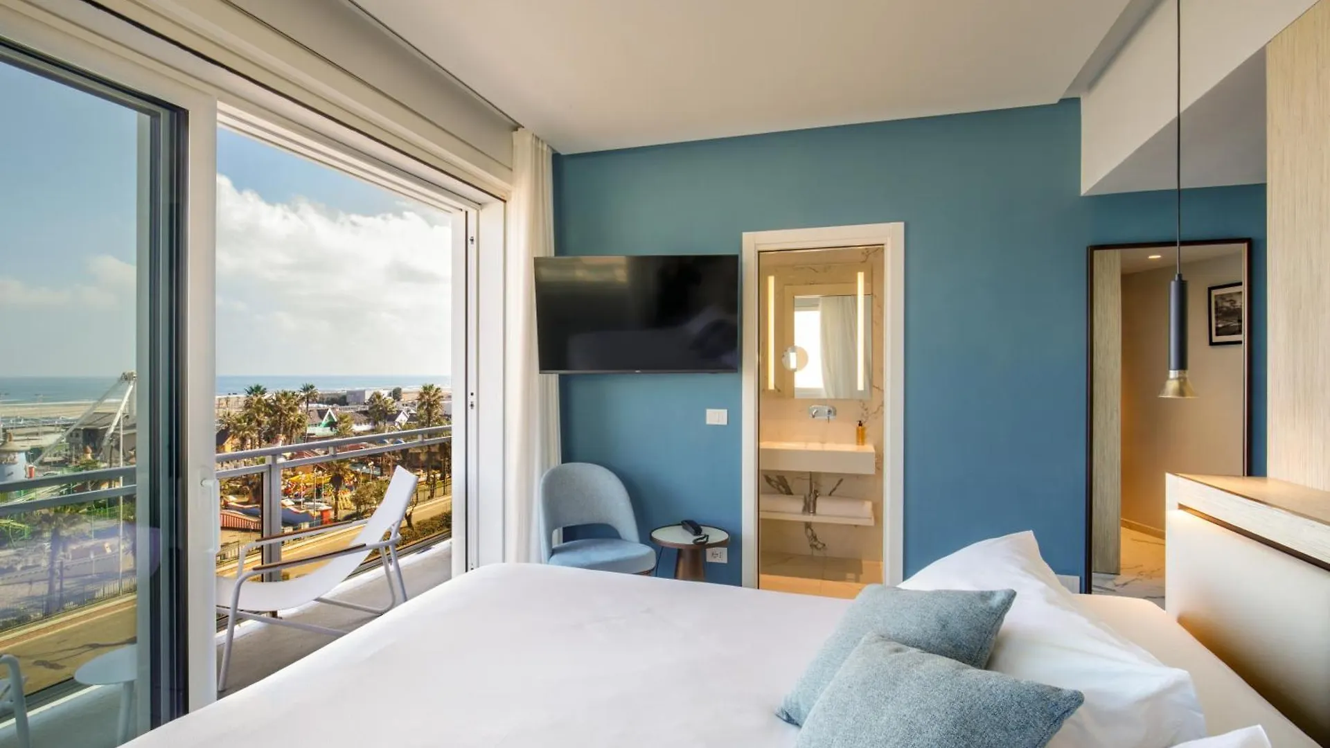 Ambasciatori Suite Hotel Sottomarina 3*,