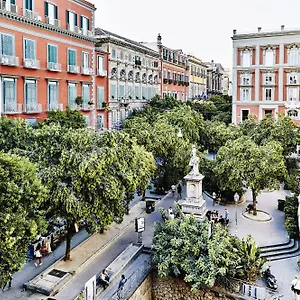 ** Frühstückspension Neapolis Bellini Italien