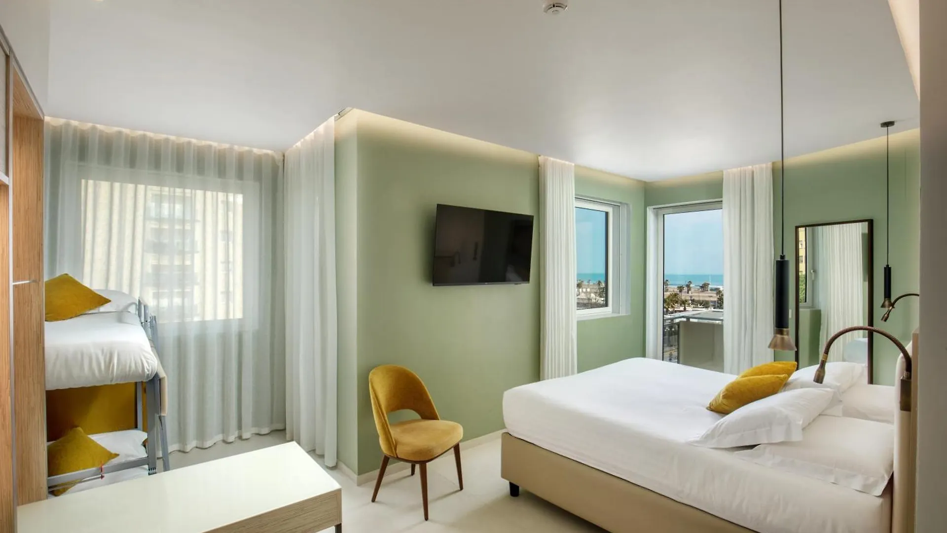 Ambasciatori Suite Hotel Sottomarina 3*,  Italy