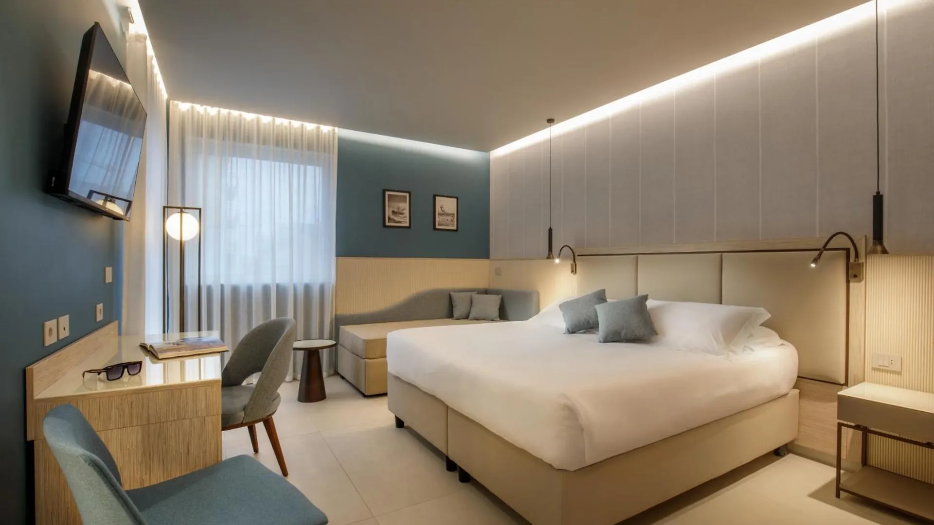 Ambasciatori Suite Hotel Sottomarina 3*,  Italy