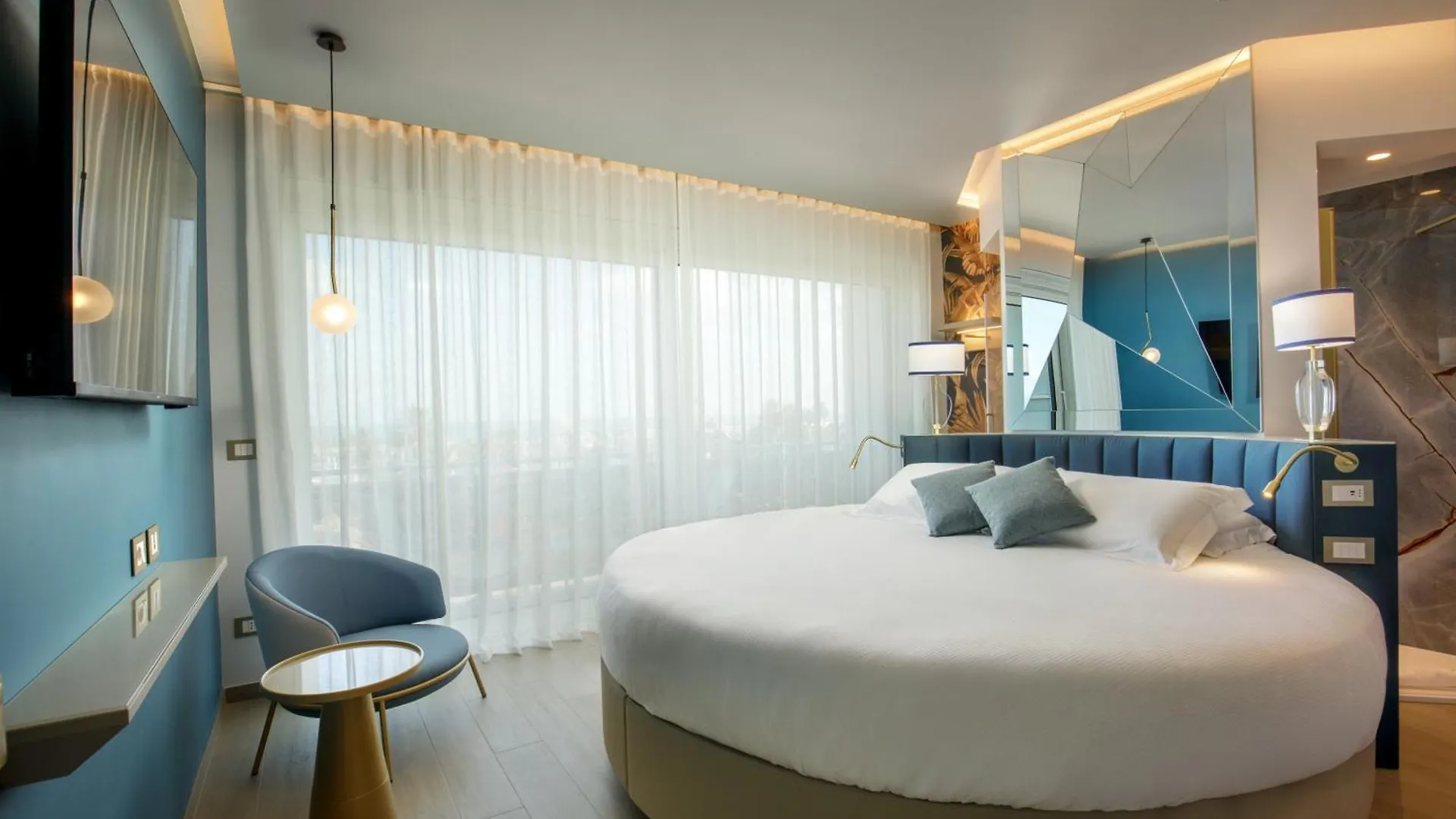 Ambasciatori Suite Hotel Sottomarina 3*,  Italy